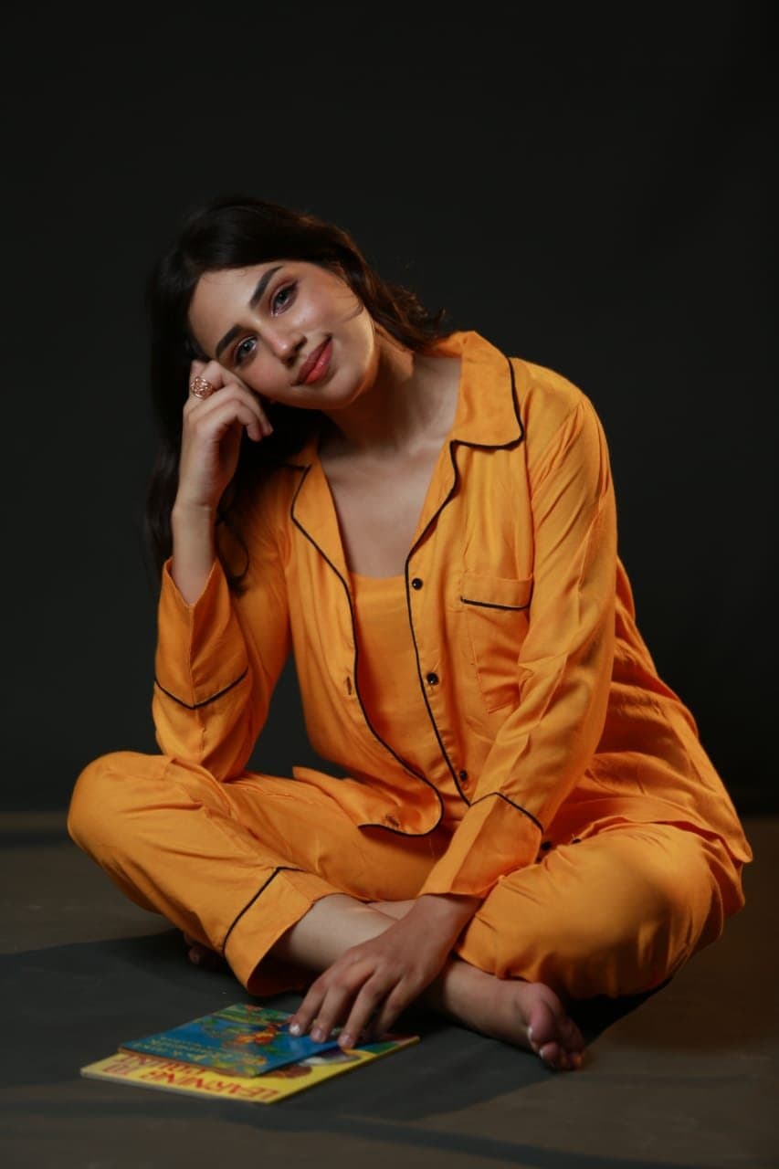 Daffodils Sleepwear – image 3