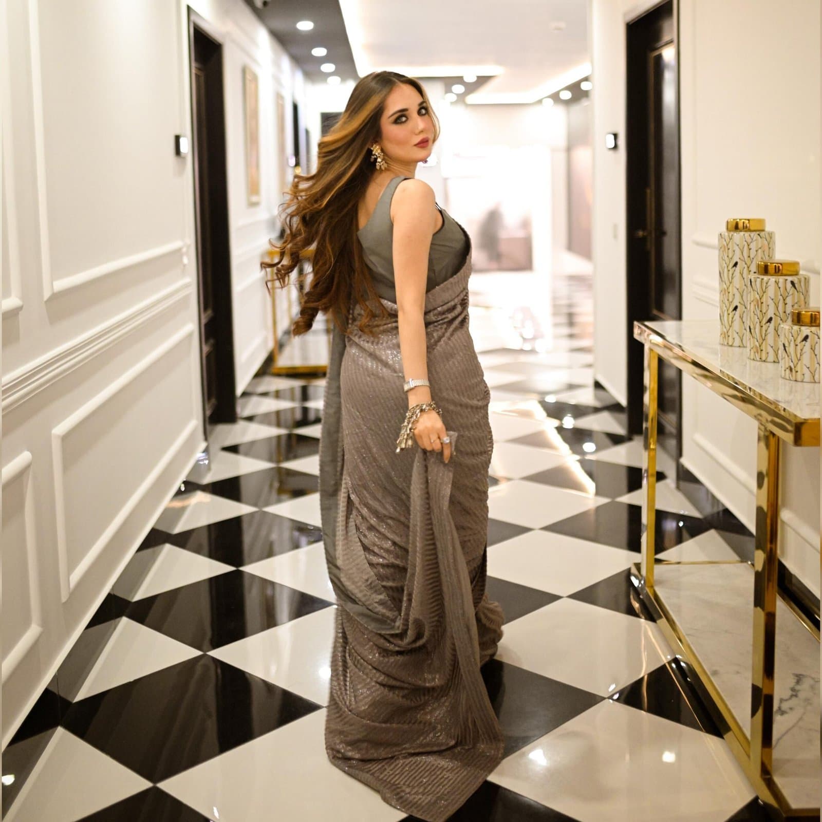 Grey Crimson Saree – image 5