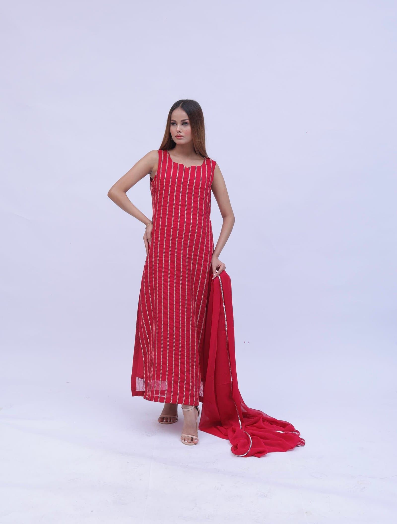 Roshni Three Piece Article