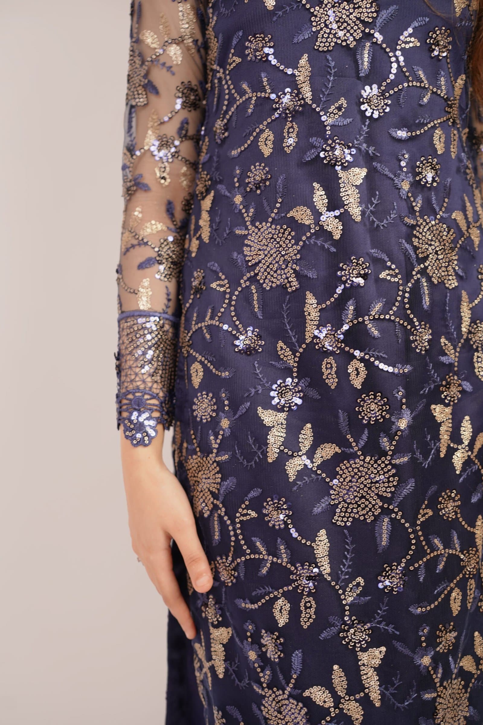 Elegance (Three Piece) – image 5