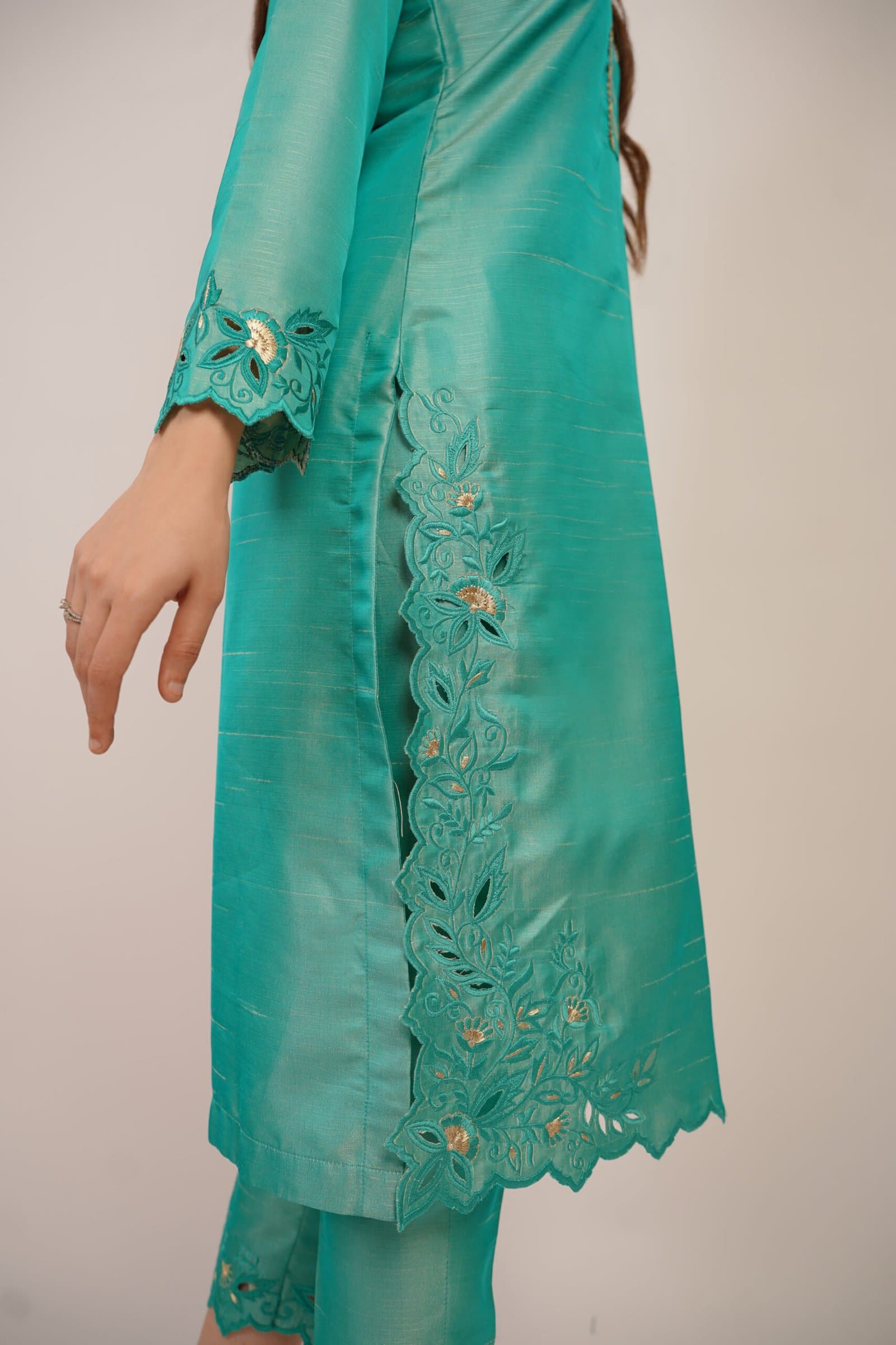 Urban Floral Cut (Two-Piece) – image 3
